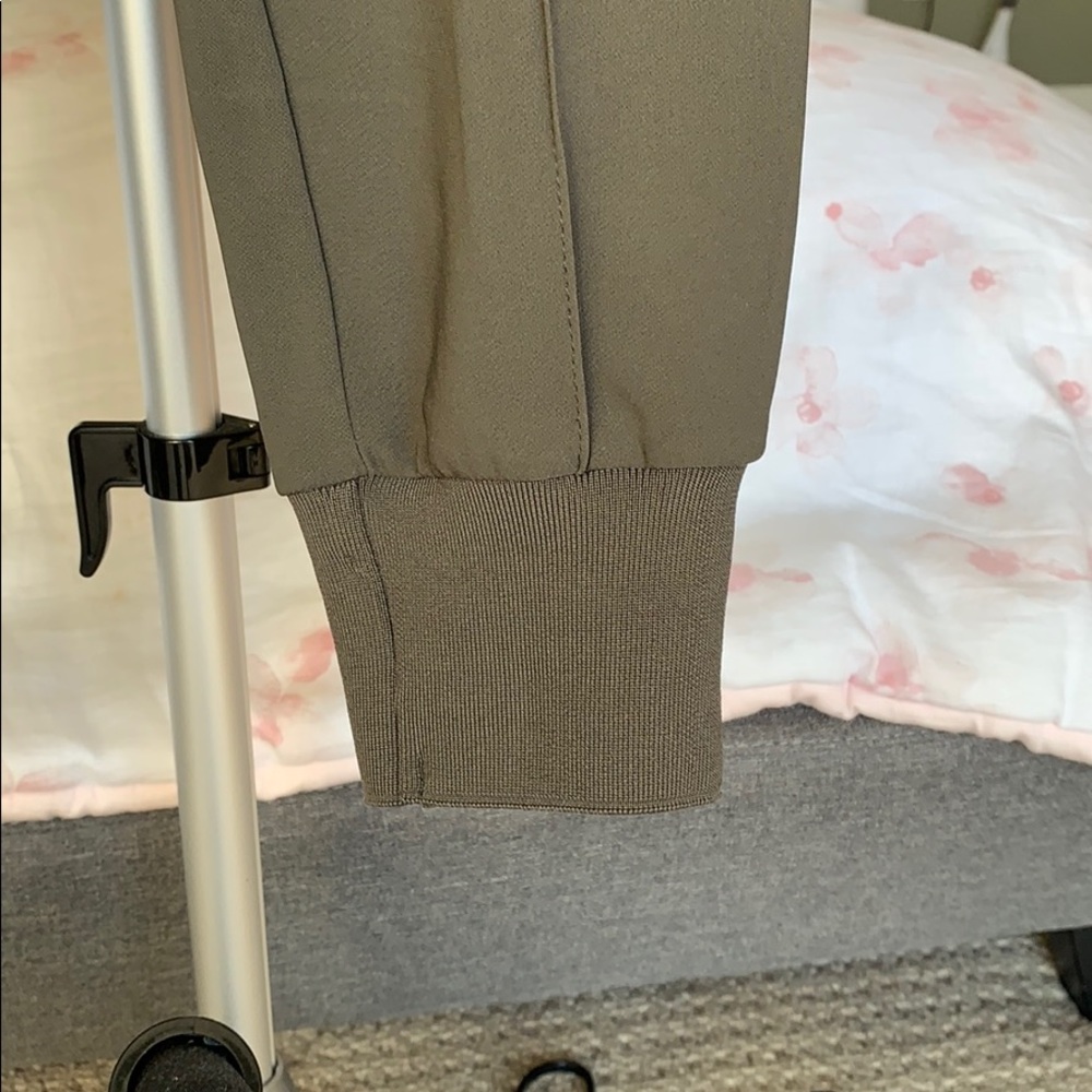 Dynamite Pants - Picture 2 of 5